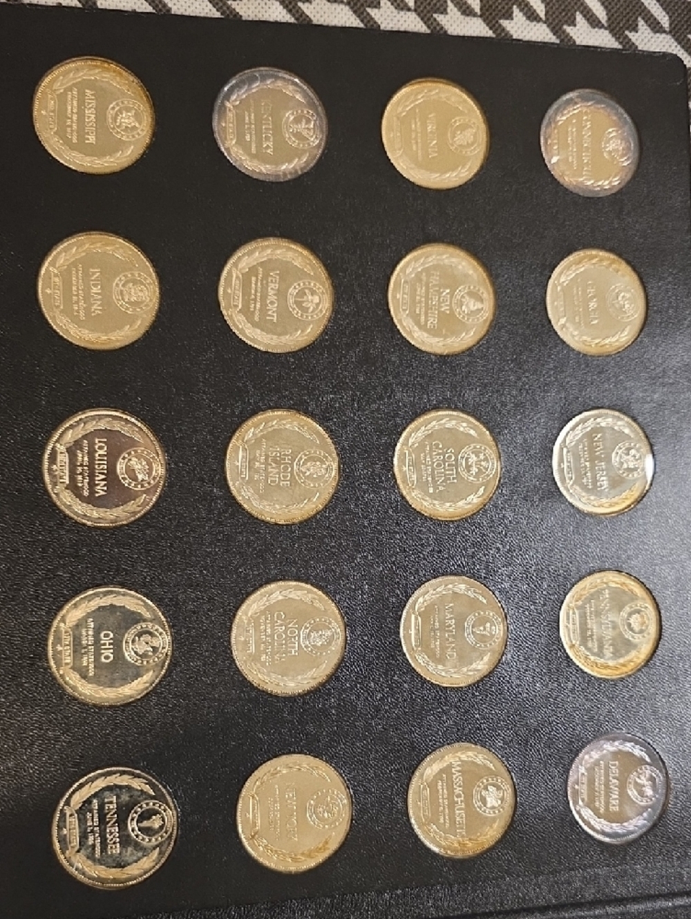 Franklin Mint Black and Gold 'States of the Union Series' Presentation Case - Picture 12 of 13